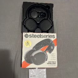 SteelSeries Arctic 9 Wireless Gaming Headset 