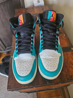 Air Jordan 1 mid south beach sz 10.5