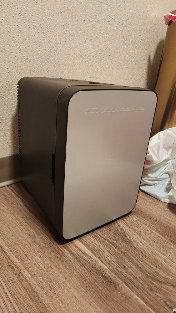Frigidaire Mini Fridge