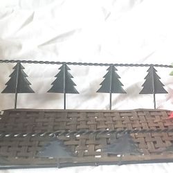 Christmas/Holiday Theme Metal/Weaved Basket