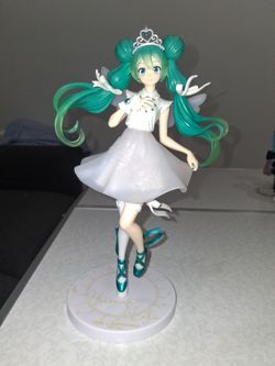 Hatsune Miku 15th Anniversary Figure