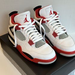 Jordan 4’s Fire Red | Like New | Men’s Size 12