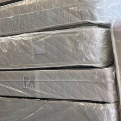 New  !! QUEEN SET $189 !! ** MATTRESS AND BOX SPRING