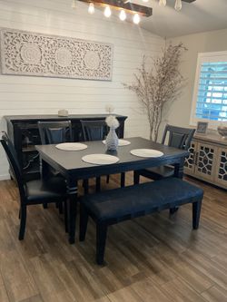 Dinning Table