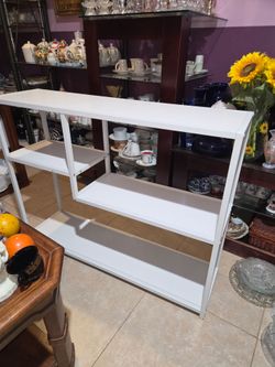 White Shelf sturdy