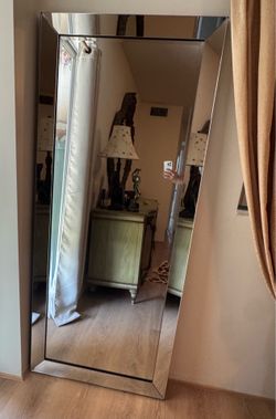 Floor mirror