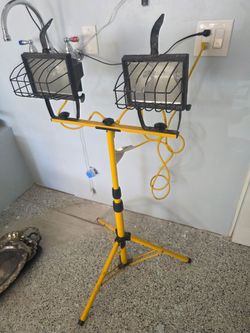 🔥🔥Shop Woods
Woods -Lumens Halogen Plug-in Stand Work Light🔥🔥