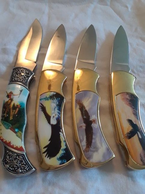 4 knives great shape stainles steel.