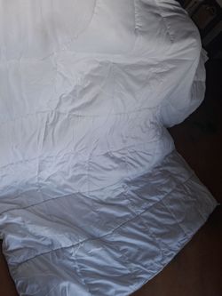 QUEEN SIZE comforter