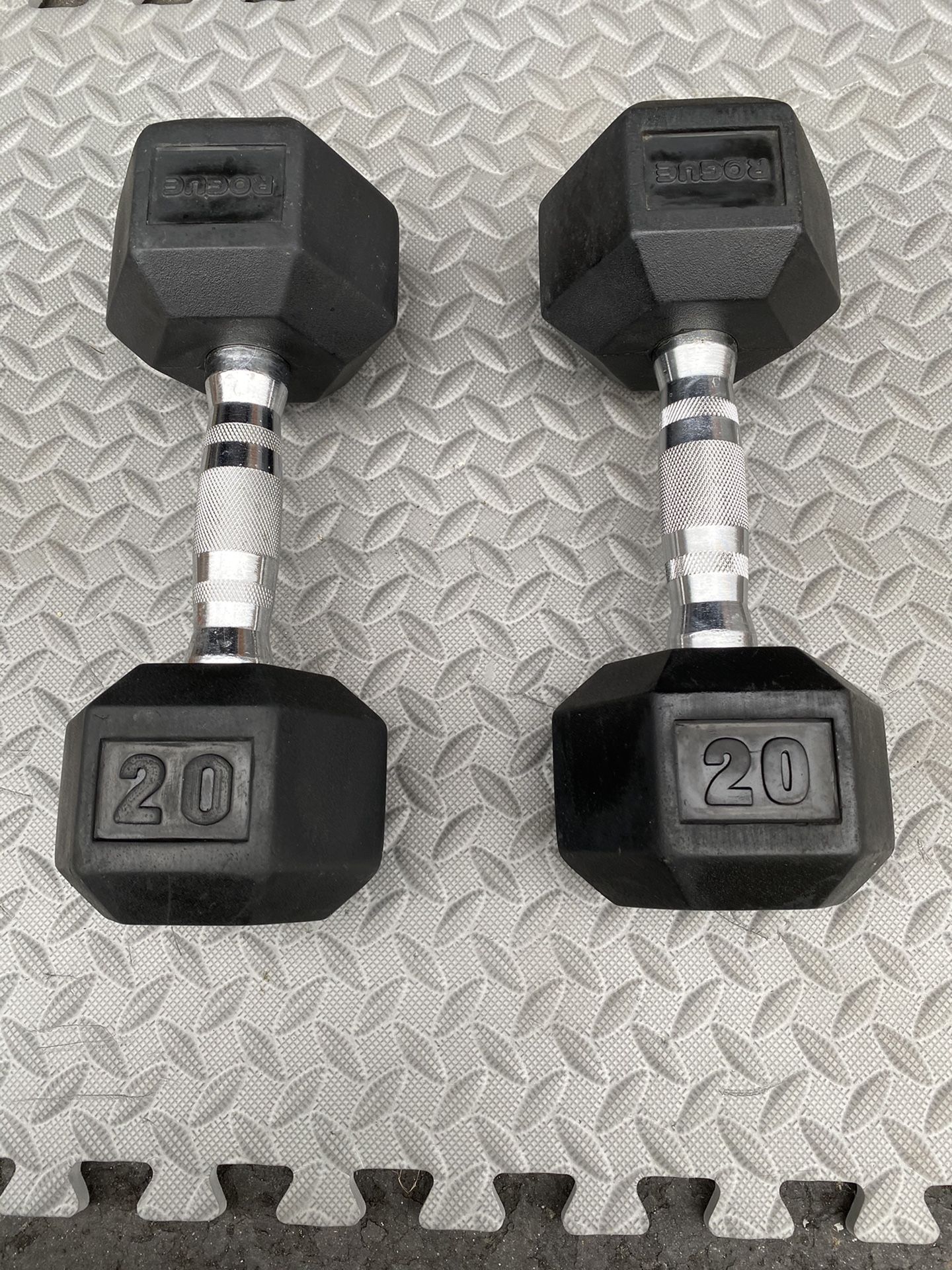 Rogue 20lb 20 Lb Rubber Hex Dumbbells - Pair