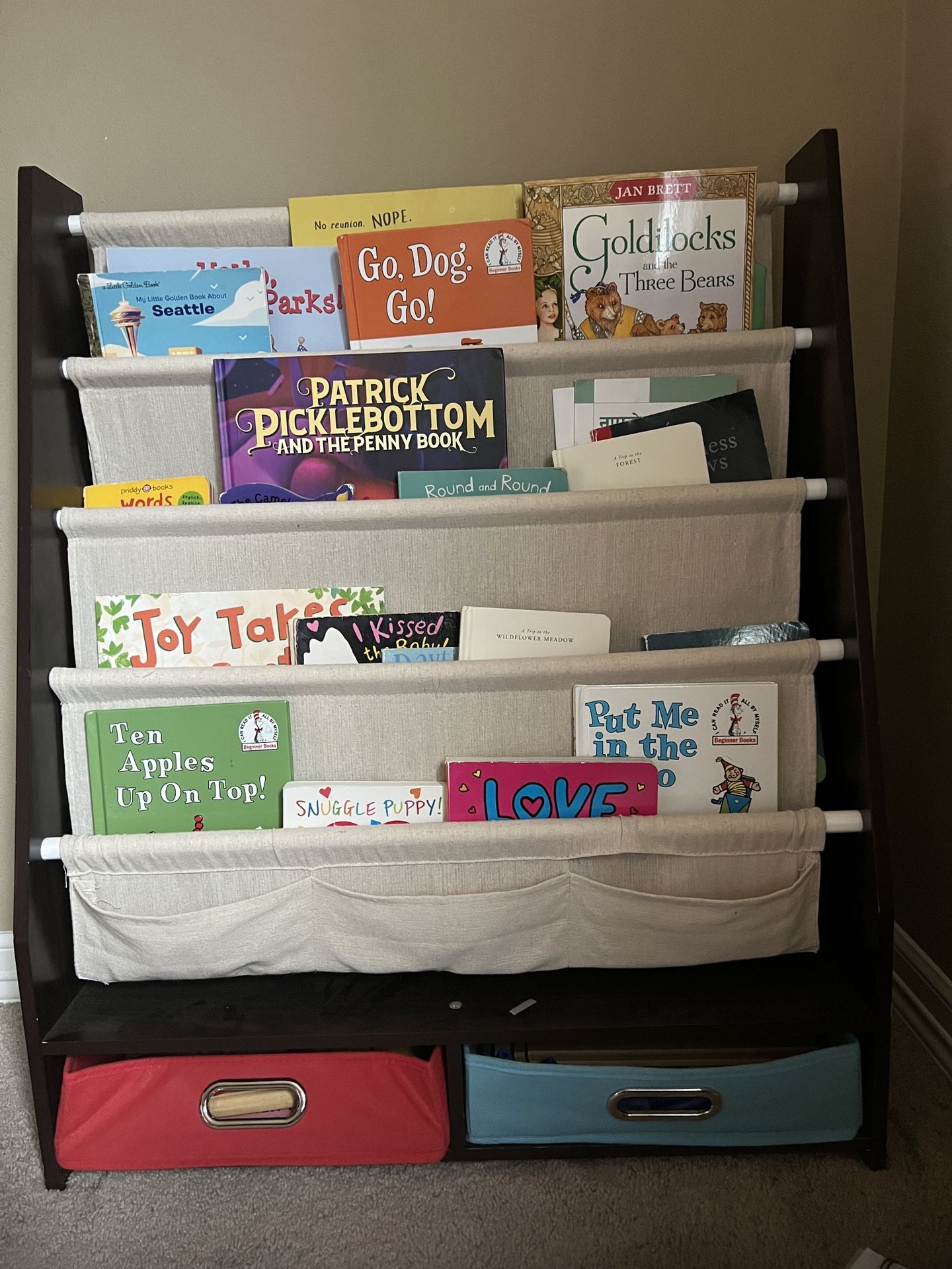 Kids Bookshelf 