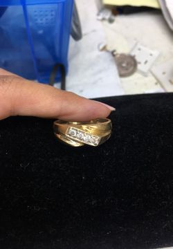 14k yellow gold with diamond ring