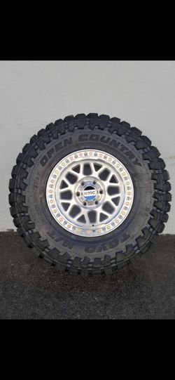 17" KMC w- 35" Toyo MT
