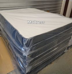 NEW QUEEN-SIZE MATTRESS AND BOX SPRING 🆕️