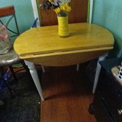 Round Table 
