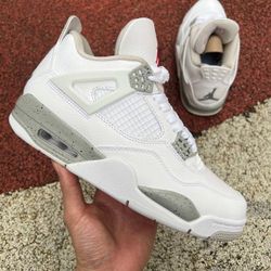 Jordan 4 Retro White Oreo (2021)