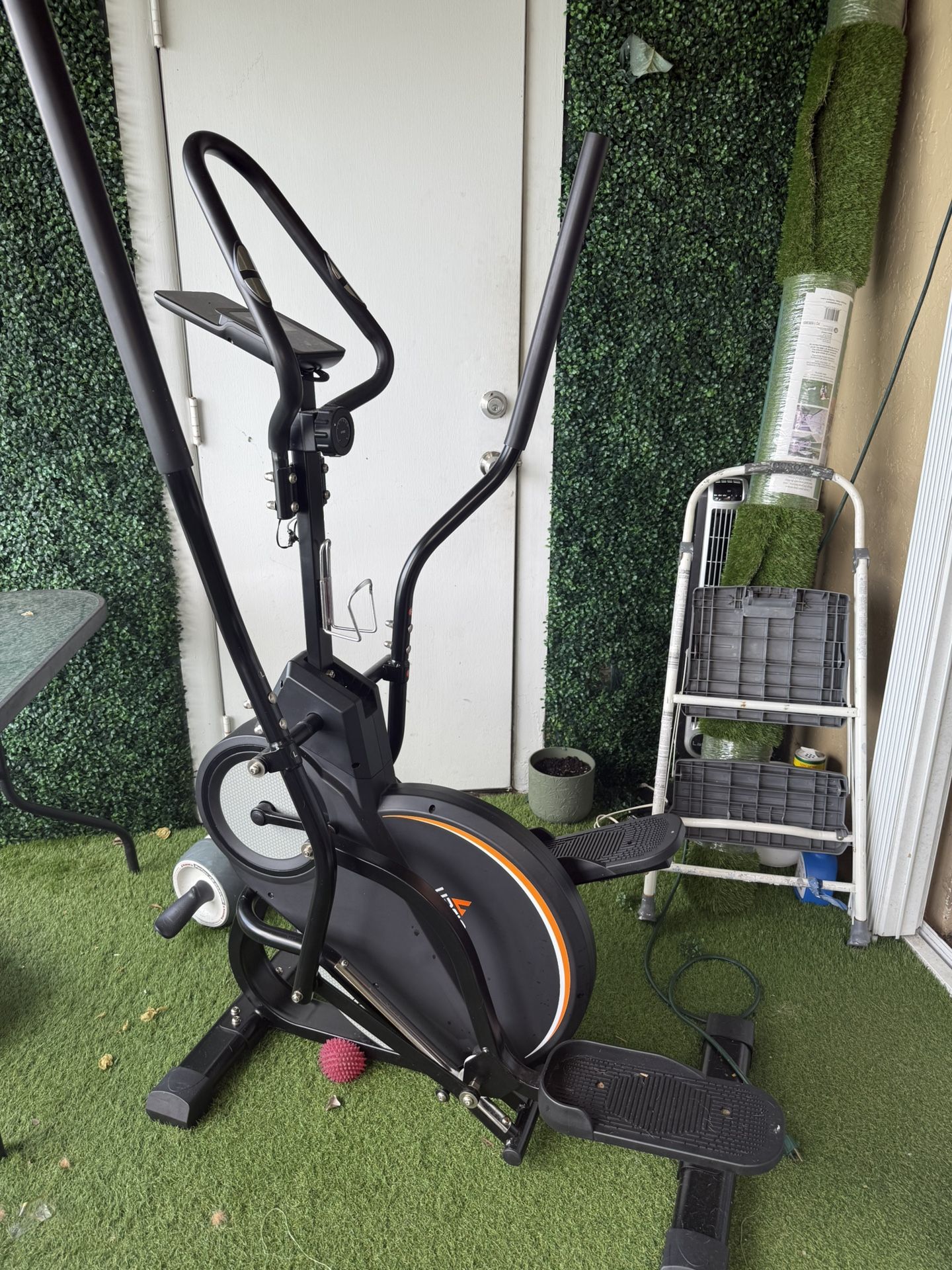 Elliptical machine