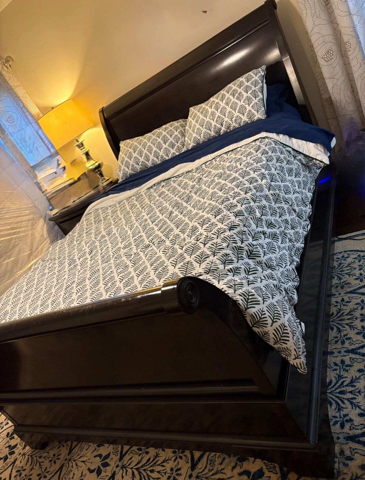 Queen Bedroom Set With Mattress
