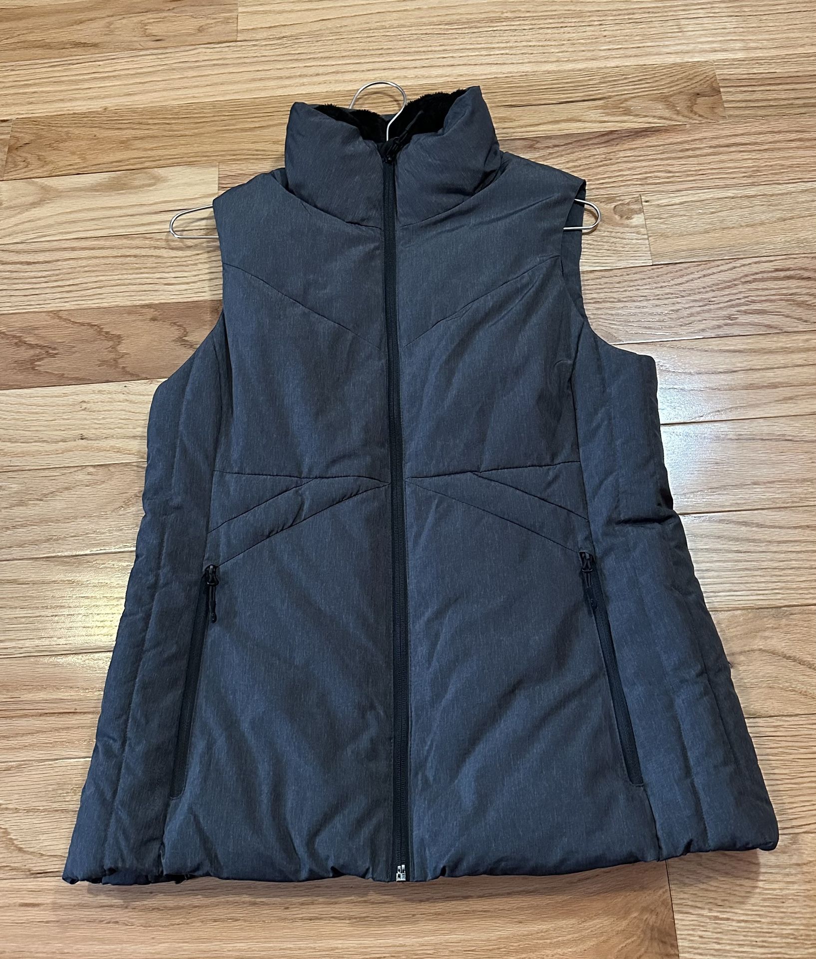Champion Vest Womens Medium Gray Venture Loft Lightweight Puffer Modern Athletic