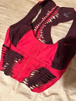 Nike Women's Sports Bra with Cutout Detail