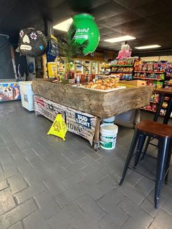 Ice chest cooler