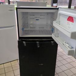 NEW Refrigerator Frigidaire