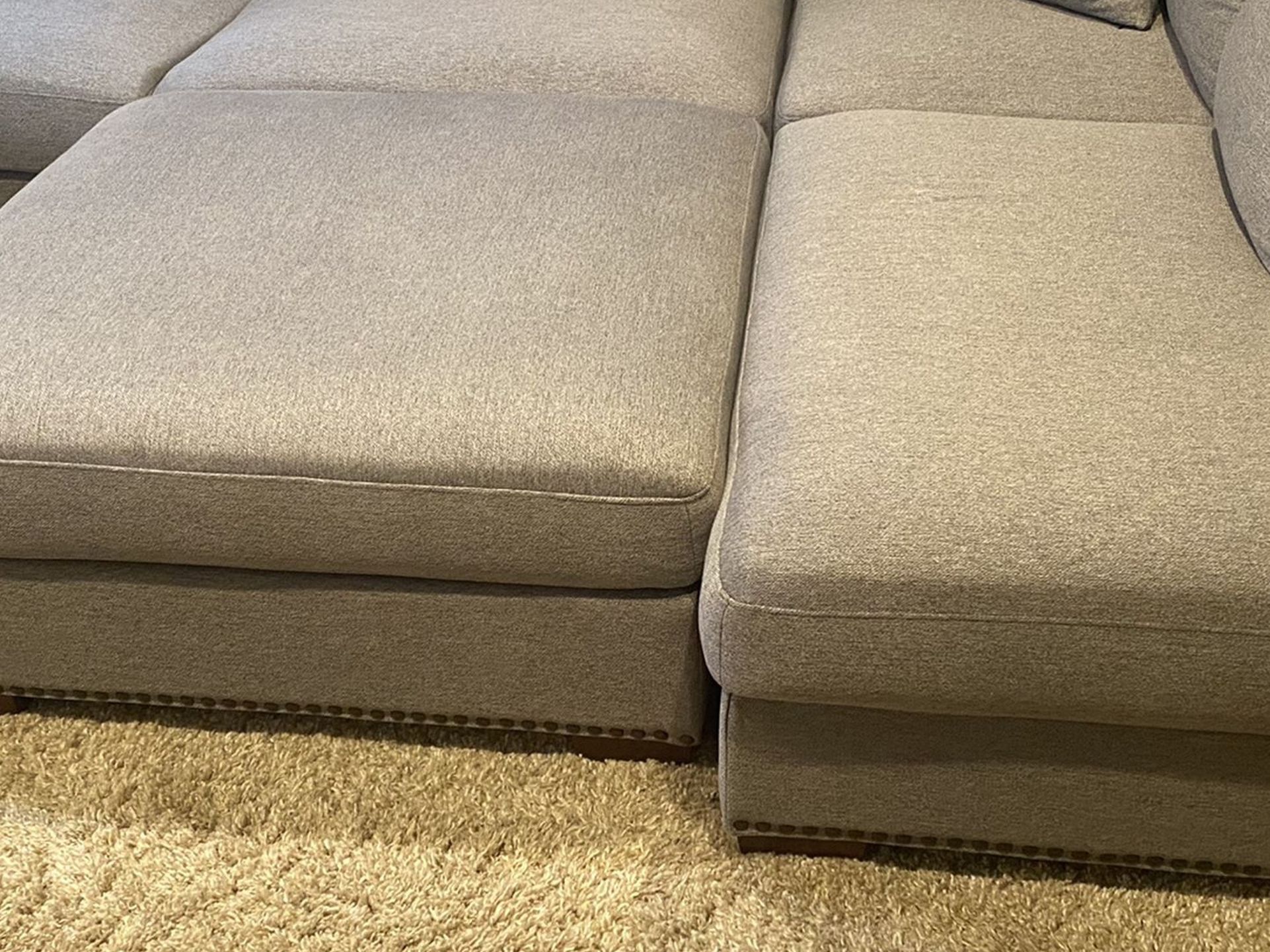 Thomasville Artesia Fabric Sectional with Ottoman for Sale in San Diego
