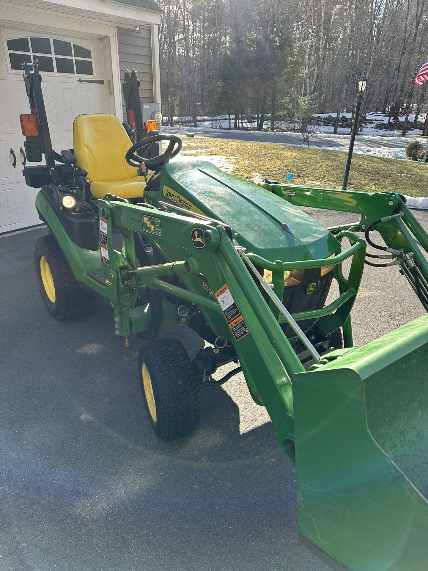 John Deere 1025R