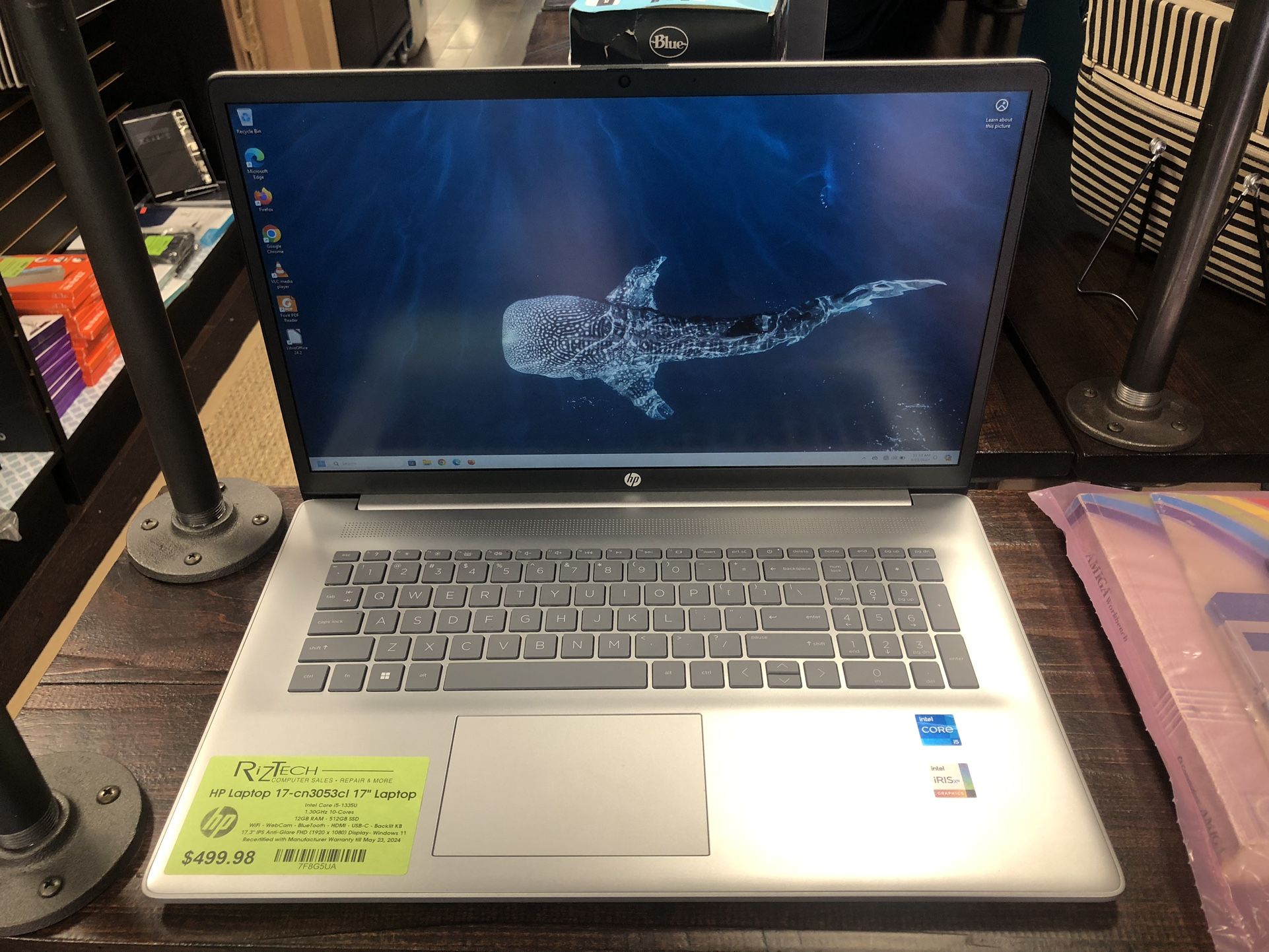 HP Laptop 17-cn3053cl 17" Laptop