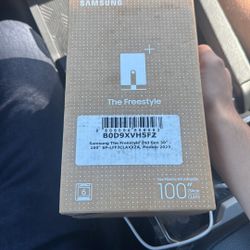 The Freestyle Samsung Proyector 