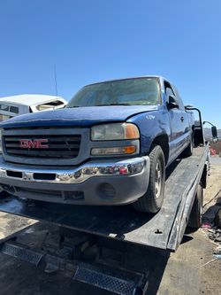 Part out 05 gmc sierra