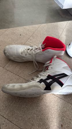 ASICS basketball shoes like new 8.5