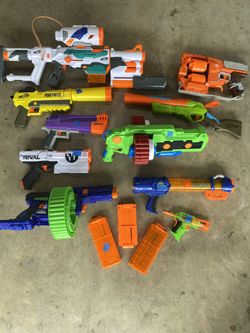 10 Nerf / Assorted Guns