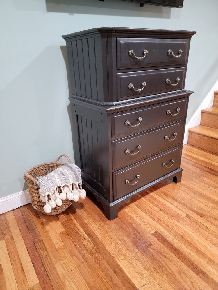 Knotty Pine Wood Dresser