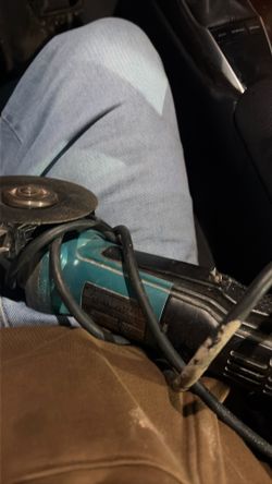 Makita grinder