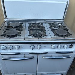 All White Vintage Wedge wood Metal Stove