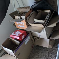 Free you pick up small and medium boxes