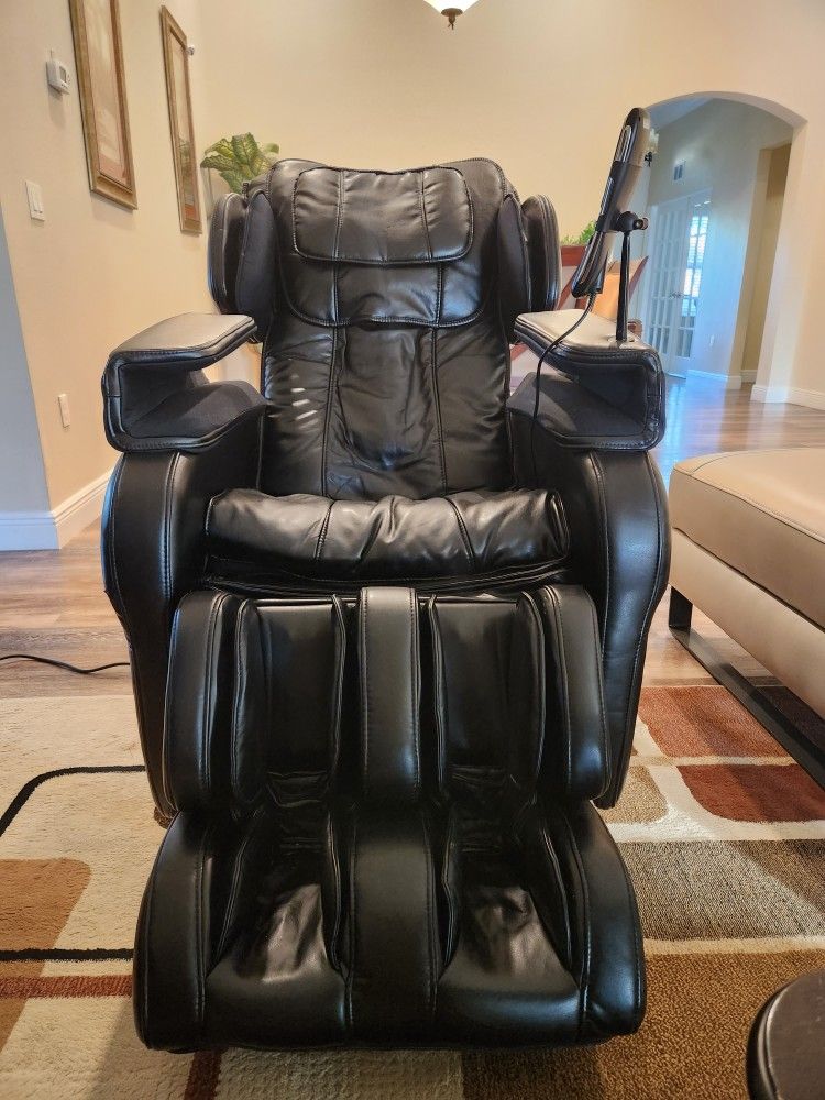 Osaki TI-7700R Massage Chair