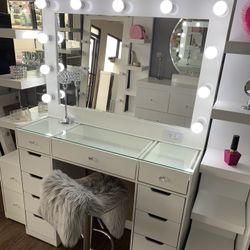 Vanity Set Hollywood Mirror LED Lights Makeup Table✨Brand New