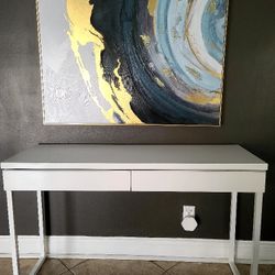 Modern White Console / Desk – Excellent Condition