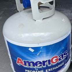 Propane gas tank (FULL) Newly Exchanged