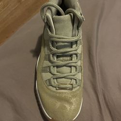 Women Jordan 11 Retro Neutral Olive Green  
