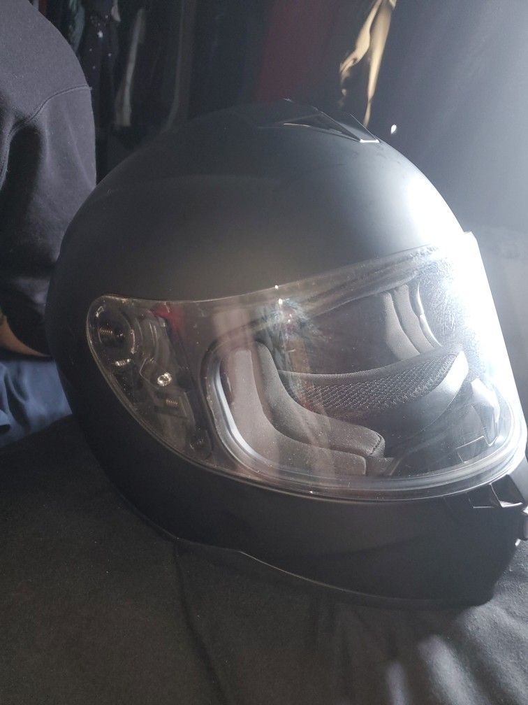 MOTORCYCLE HELMET 