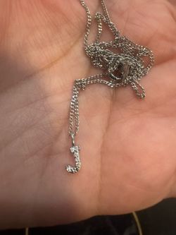 Small pendent “”J” w/ necklace