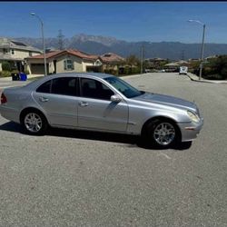 2004 Mercedes E320