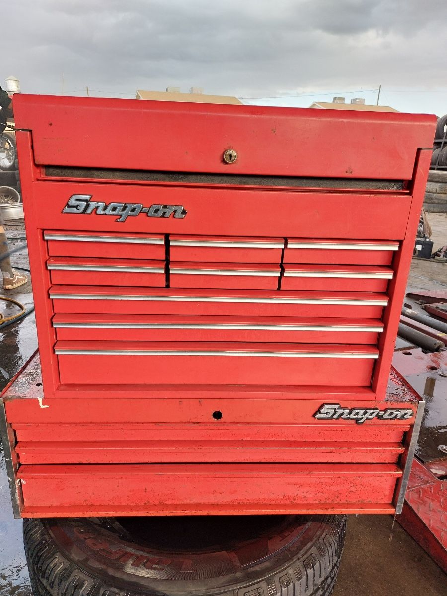 SNAP ON TOOL BOX SET