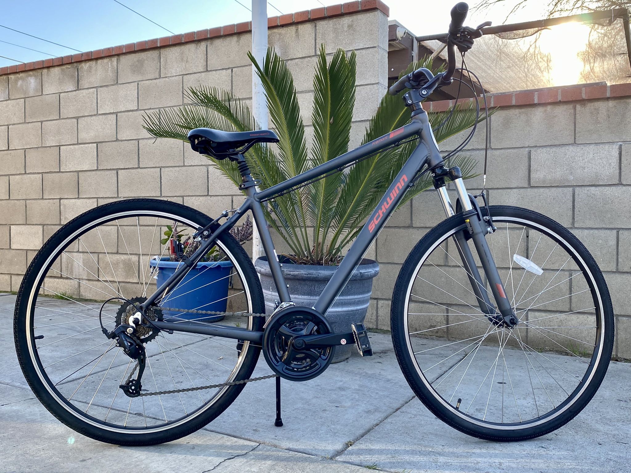 schwinn signature fremont hybrid