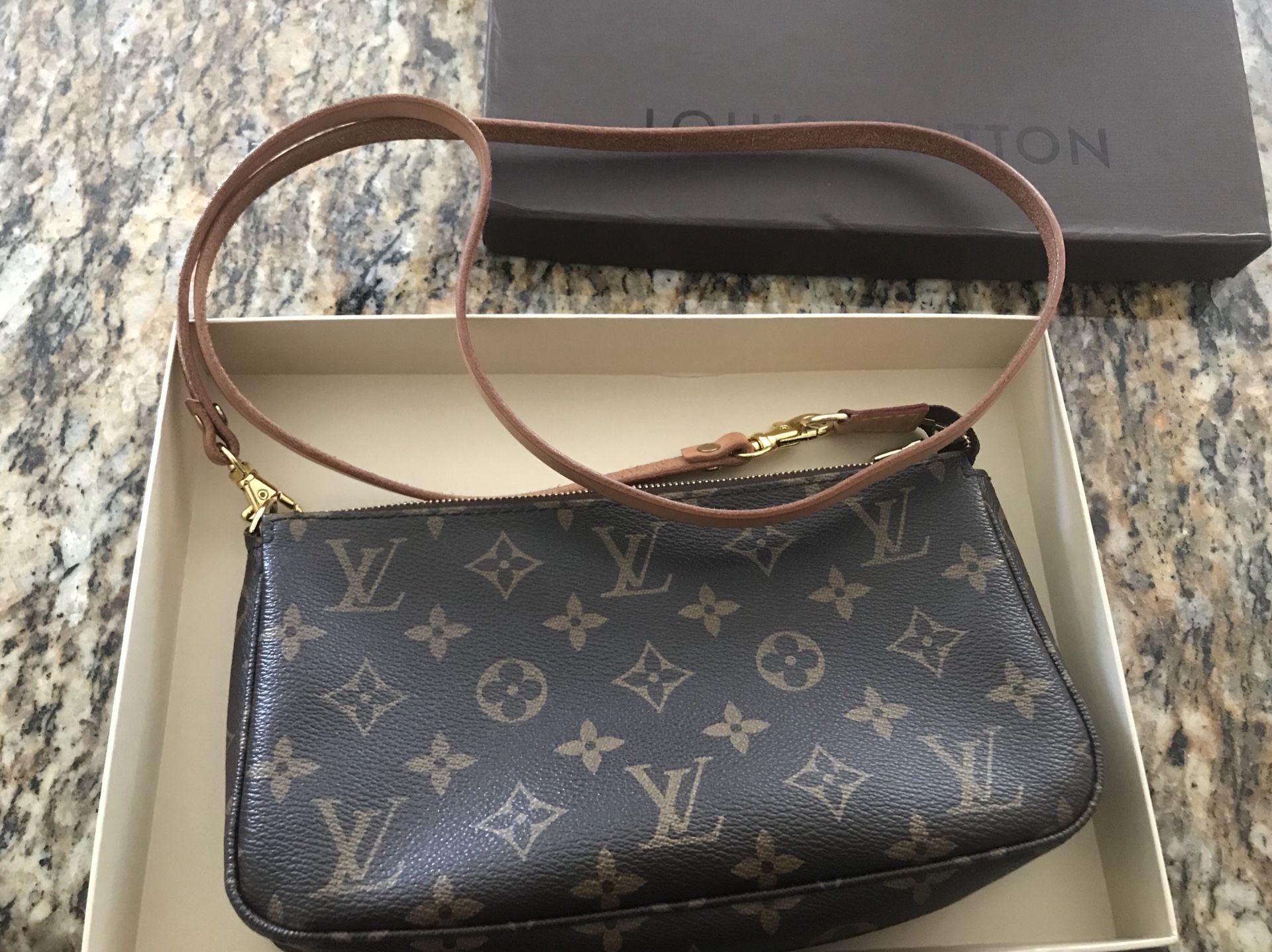 Louis Vuitton Pochette Accessoires w/ strap … $719♦️SOLD