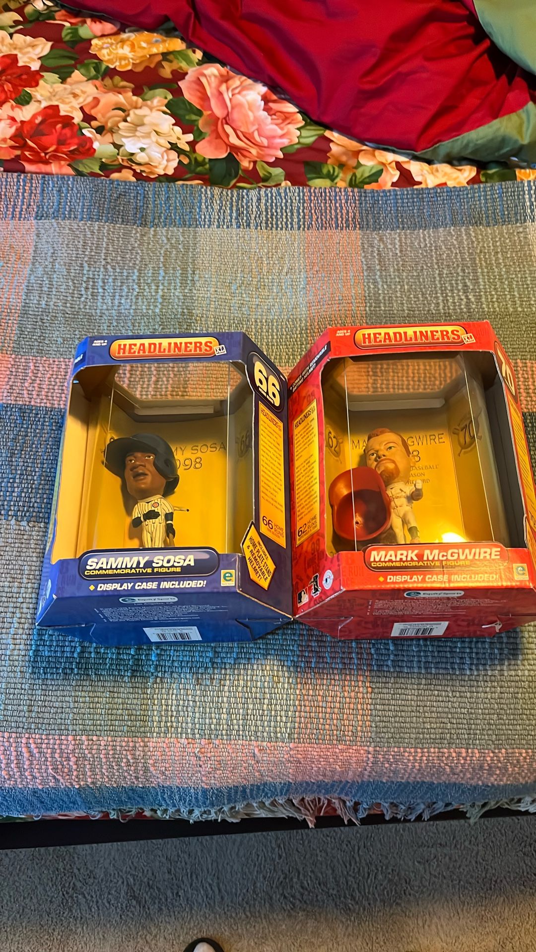 Sosa And McGwire Headliner Figures In Box