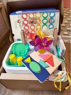Lovevery The Helper Play Kit 25-27 Months